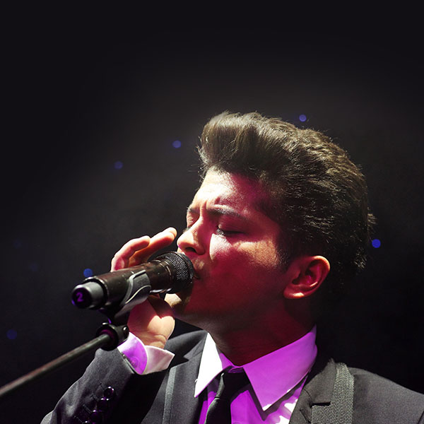 papers.co-ha66-wallpaper-bruno-mars-sing-face-music-wallpaper