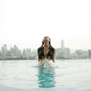 papers.co-hh51-swiming-girl-city-bikini-1-wallpaper