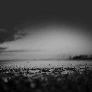 papers.co-mf94-rain-drop-on-black-afternoon-nature-1-wallpaper