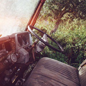 papers.co-mo66-old-car-forest-vintage-flare-nature-carl-kadysz-1-wallpaper